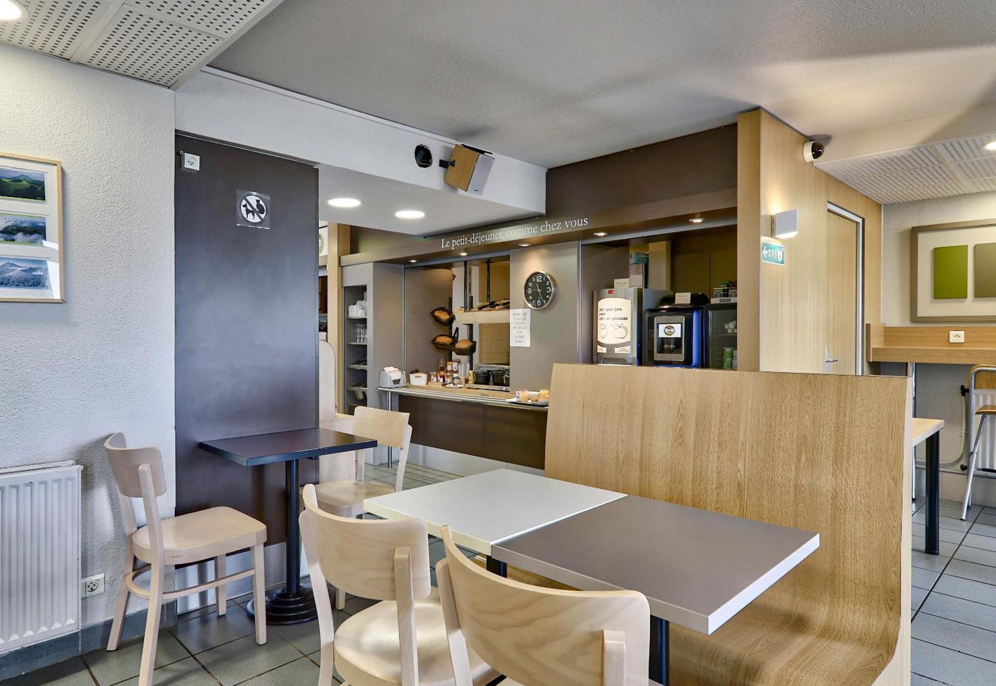 B&B Hotel Clermont-Ferrand Le Brezet Aeroport Exteriér fotografie