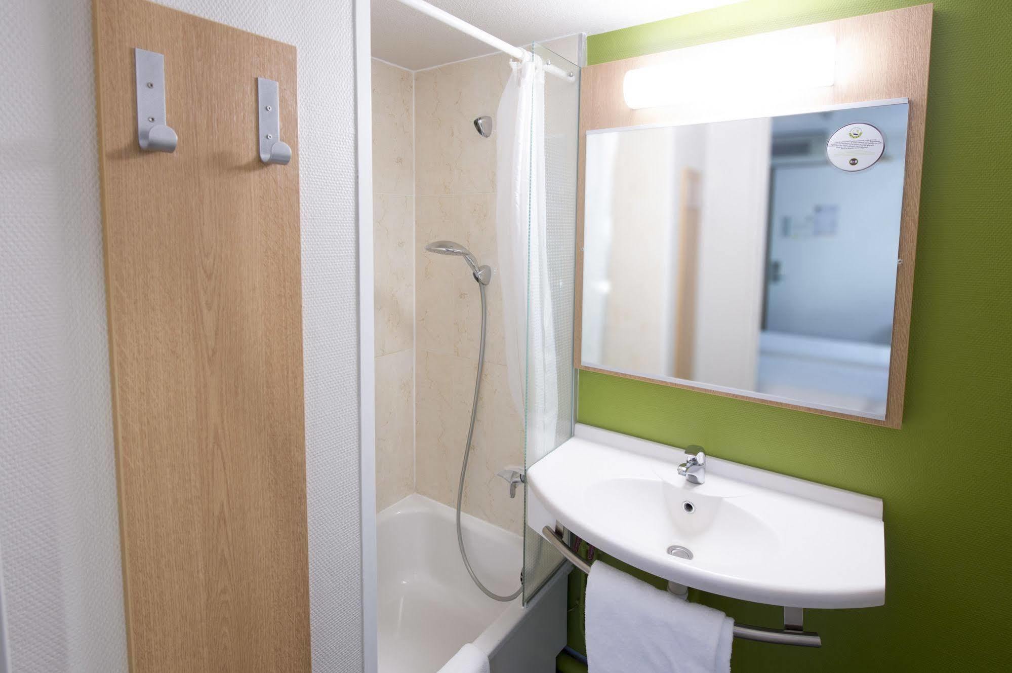 B&B Hotel Clermont-Ferrand Le Brezet Aeroport Exteriér fotografie