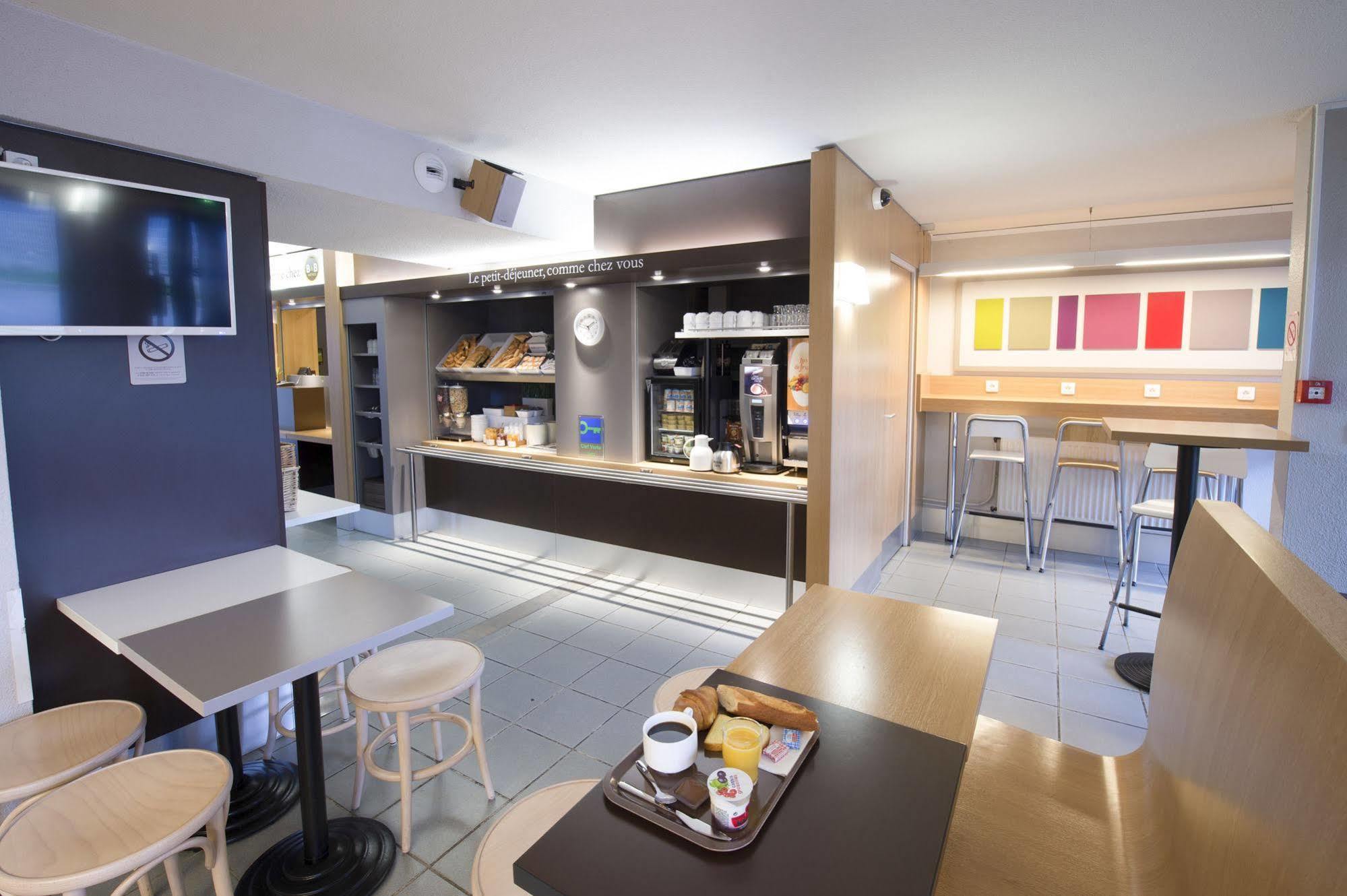 B&B Hotel Clermont-Ferrand Le Brezet Aeroport Exteriér fotografie