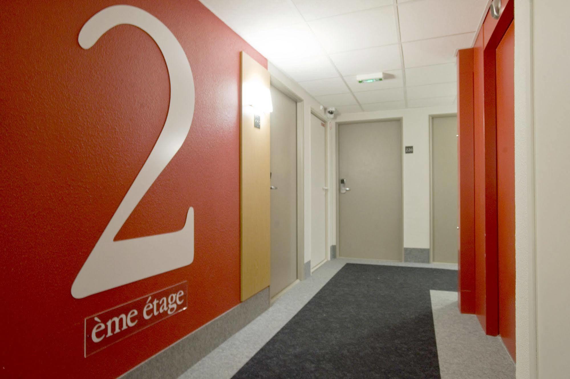 B&B Hotel Clermont-Ferrand Le Brezet Aeroport Exteriér fotografie